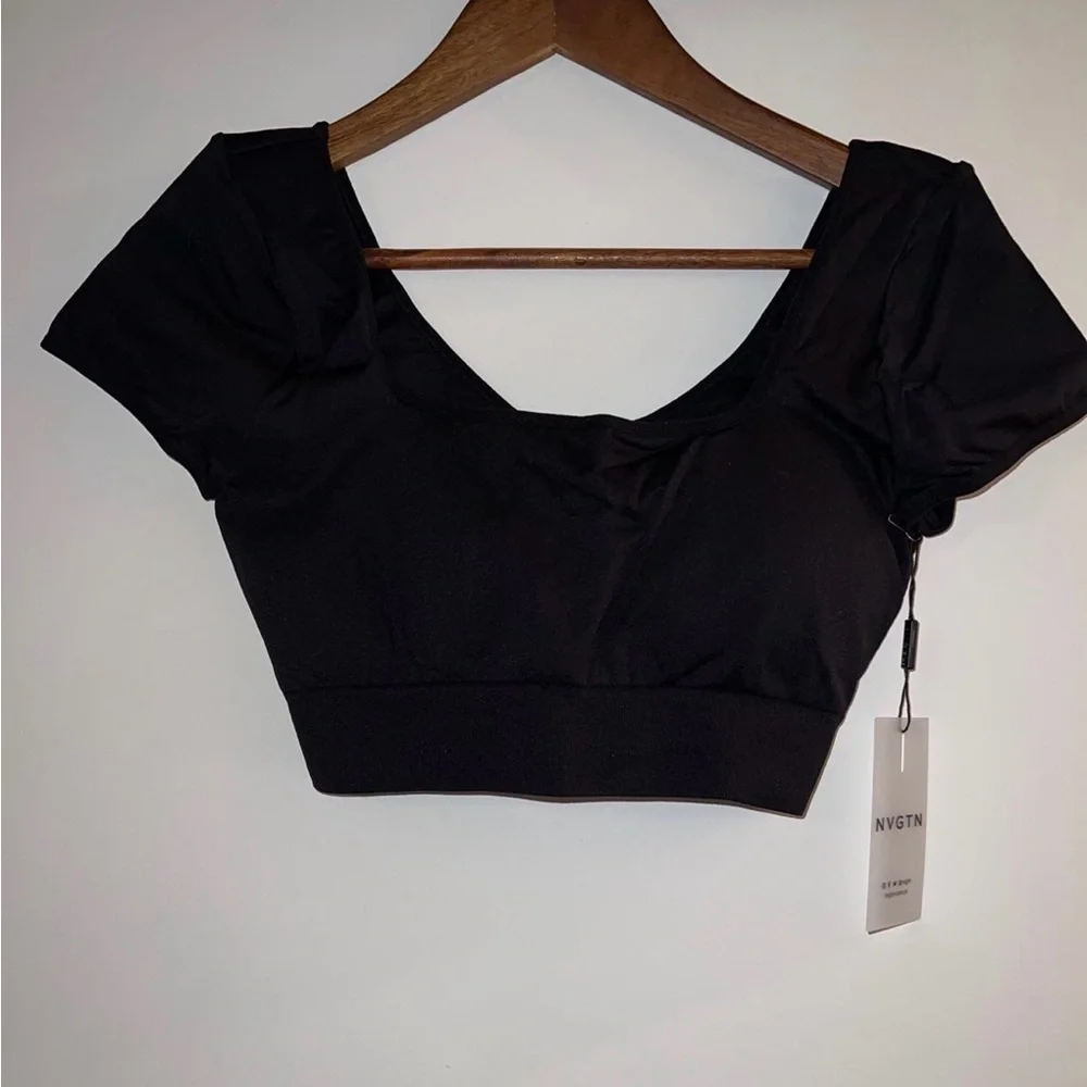 NVGTN Black Scoop Neck Crop Tee Sz S nwt